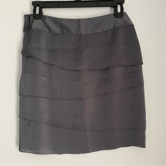 Banana Republic Gray Asymmetrical Tiered Mini Skirt Size 2P NWT - Picture 3 of 10